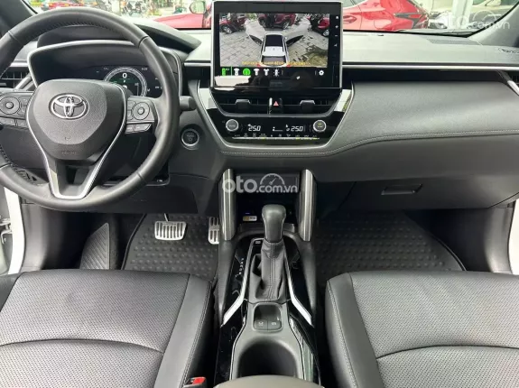 Toyota Corolla Cross 1.8 HV 2024 - Odo 20.000 kilomet