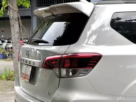 Nissan Terra V 4WD 7 AT 2019 - Cần bán xe gia đình 7 chỗ, ODO thấp, đầy đủ lịch sử bảo dưỡng