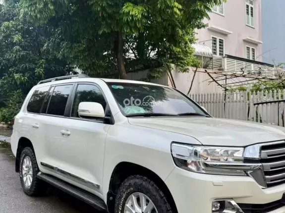 Toyota Land Cruiser VX 4.6 V8 2020 - Cam kết chất lượng đầy đủ