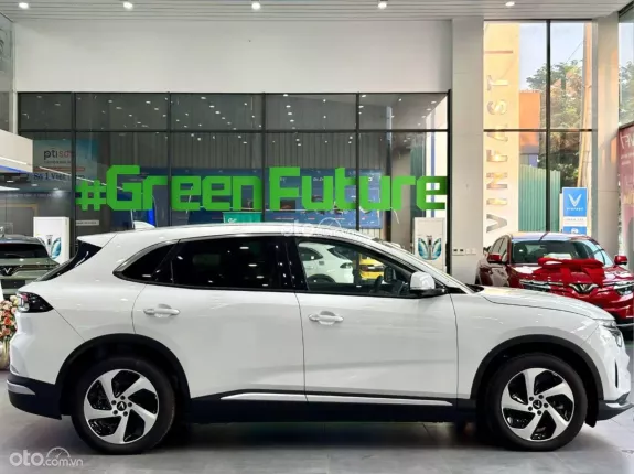 VinFast VF8 Eco 2024 - XE CỰC MỚI 99,99%- 19 KM- HẠN BẢO HÀNH TỚI 2034