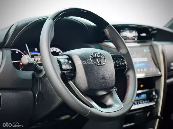 Toyota Fortuner 2025 - Model 2025 2.4 Diesel 4x2