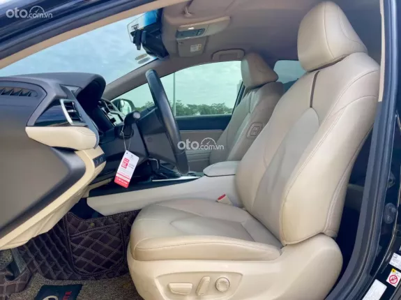 Toyota Camry 2.0G 2021 - Chất xe 6 vạn, Lh 0982-925-112