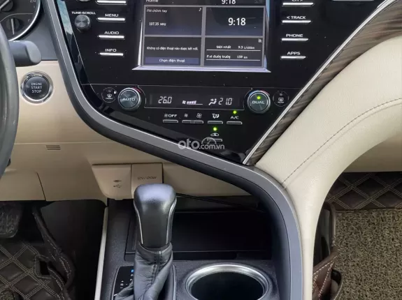 Toyota Camry 2.0G 2021 - Chất xe 6 vạn, Lh 0982-925-112