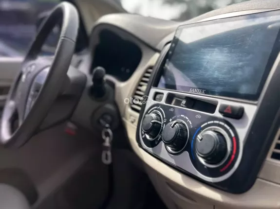 Toyota Innova 2.0G 2016 - Cần bán Toyota Innova 2.0G AT sx 2016 xe đẹp xuất sắc