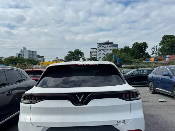 VinFast VF8 Plus 2023 - Xe chất tại hãng- Tặng kèm Bảo hiểm thân vỏ- Giá tốt liên hệ Hotline Em Minh