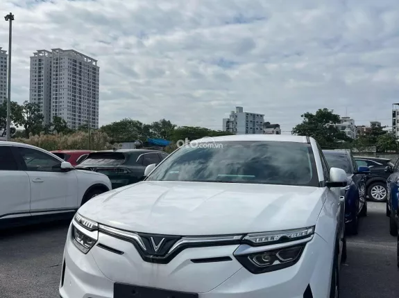 VinFast VF8 Plus 2023 - Xe chất tại hãng- Tặng kèm Bảo hiểm thân vỏ- Giá tốt liên hệ Hotline Em Minh