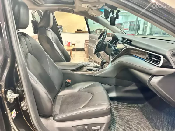 Toyota Camry 2.5Q 2019 - Odo 8.3v chuẩn cực đẹp