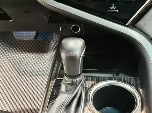 Toyota Camry 2.5Q 2019 - Odo 8.3v chuẩn cực đẹp