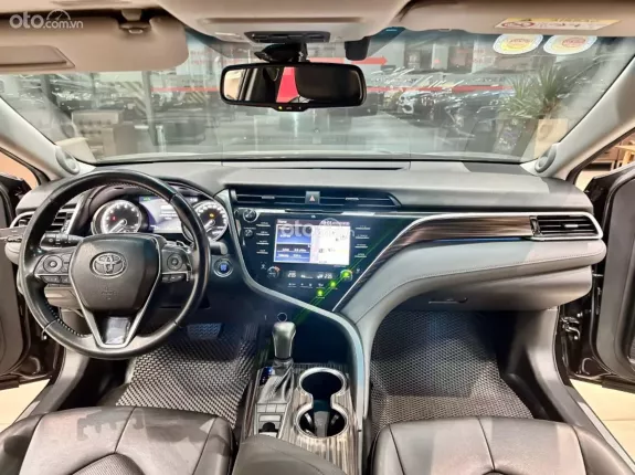 Toyota Camry 2.5Q 2019 - Odo 8.3v chuẩn cực đẹp