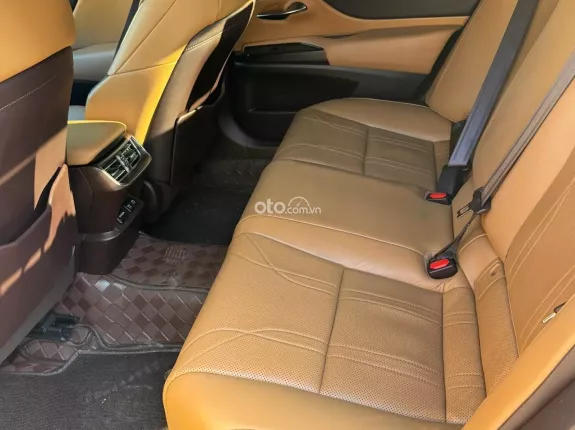 Lexus ES 250 F-Sport 2018 - Xe đẹp cam kết đầy đủ