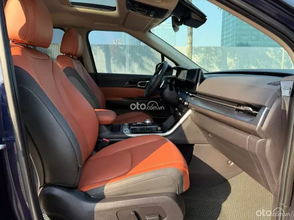 Kia Carnival 2.2D Signature 2024 - Bầu trời công nghệ