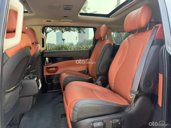 Kia Carnival 2.2D Signature 2024 - Bầu trời công nghệ