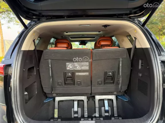 Kia Carnival 2.2D Signature 2022 - Đẳng cấp doanh nhân
