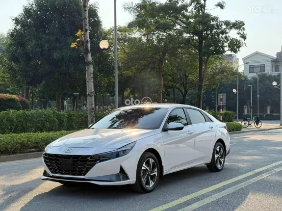 Hyundai Elantra 1.6 AT Đặc biệt 2024 - Thiết kế hiện đại
