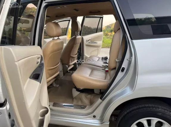 Toyota Innova 2.0E 2014 - Đăng kiểm 8 chỗ, Zin cả xe, 1 chủ sử dụng