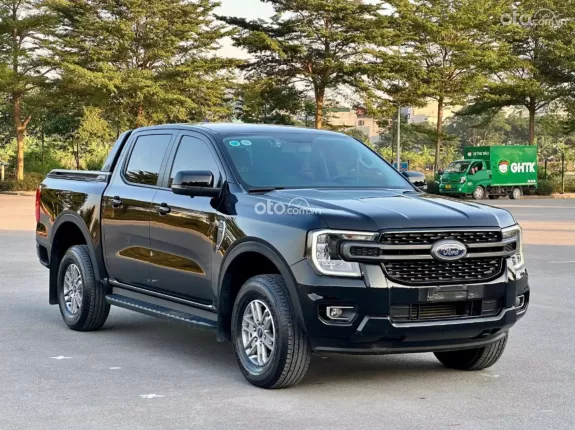 Ford Ranger XLS 2.0L 4x2 AT 2023 - Một chủ từ mới 3 vạn full ls hãng