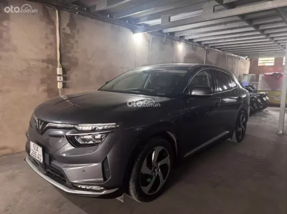 VinFast VF8 Eco 2022 - Tên cá nhân biển trắng