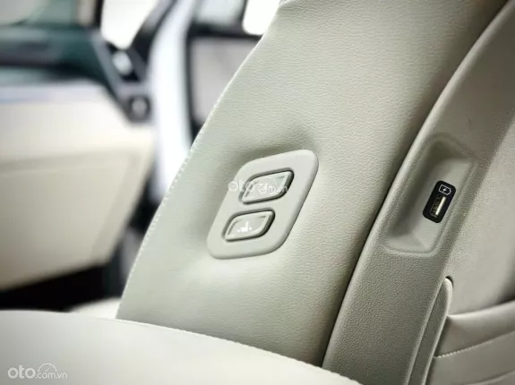 Kia Sorento 2.2D Premium AWD 2021 - Xe lướt như mới giá cực tốt