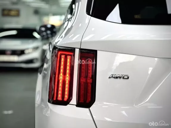 Kia Sorento 2.2D Premium AWD 2021 - Xe lướt như mới giá cực tốt