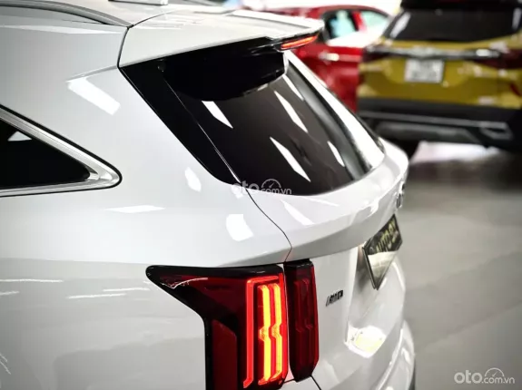 Kia Sorento 2.2D Premium AWD 2021 - Xe lướt như mới giá cực tốt