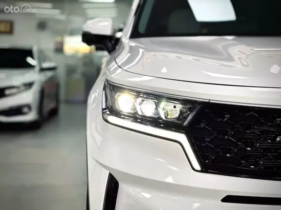 Kia Sorento 2.2D Premium AWD 2021 - Xe lướt như mới giá cực tốt