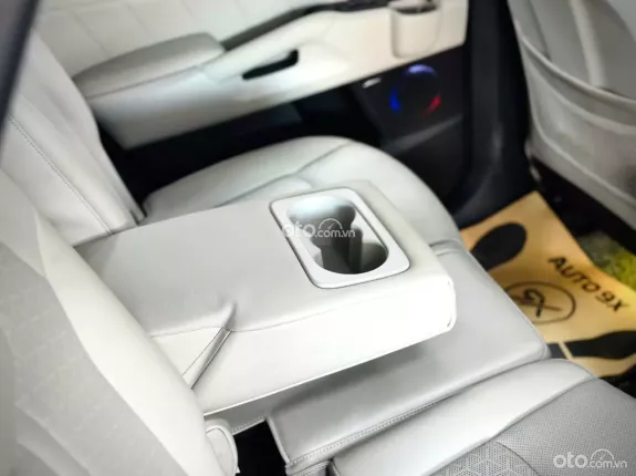 Kia Sorento 2.2D Premium AWD 2021 - Xe lướt như mới giá cực tốt