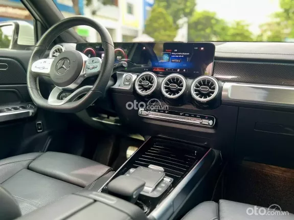 Mercedes-Benz GLB 200 AMG 2022 - 7 chỗ, Nhập Khẩu