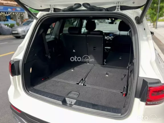 Mercedes-Benz GLB 200 AMG 2022 - 7 chỗ, Nhập Khẩu