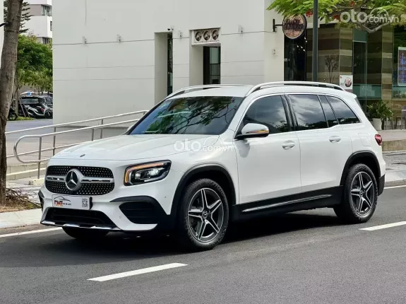 Mercedes-Benz GLB 200 AMG 2022 - 7 chỗ, Nhập Khẩu