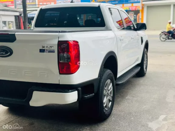 Ford Ranger XLT 2.0 4x4 AT 2023 - BÁN TẢI 2 CẦU_ XE ĐẸP_CHÍNH HÃNG_CHẤT LƯỢNG