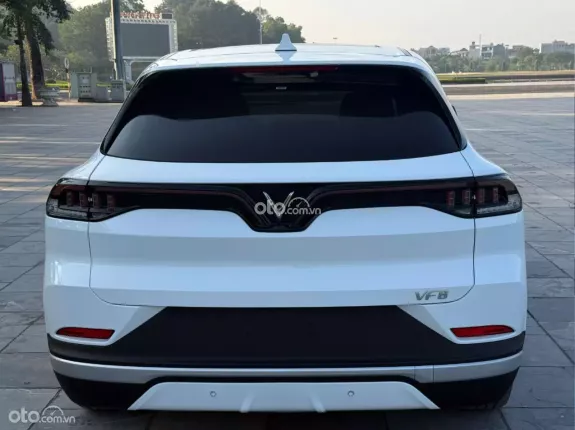 VinFast VF8 2023 - Xe lướt chất lượng như mới