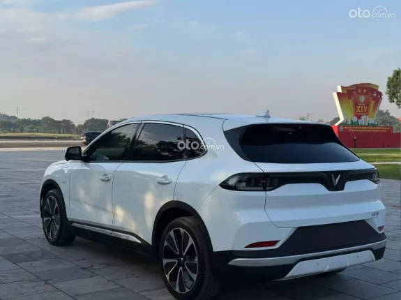 VinFast VF8 2023 - Xe lướt chất lượng như mới