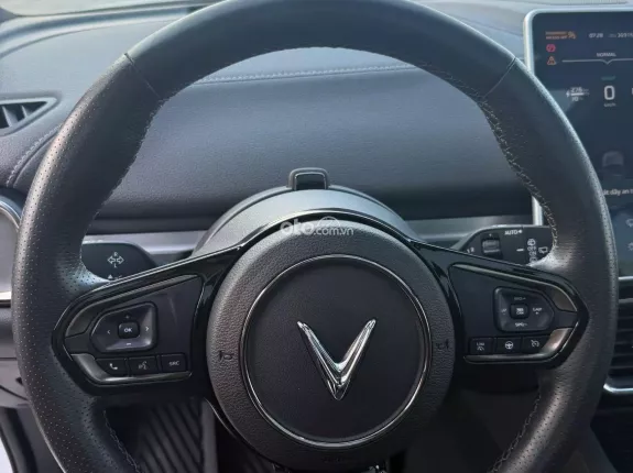 VinFast VF8 2023 - Xe lướt chất lượng như mới