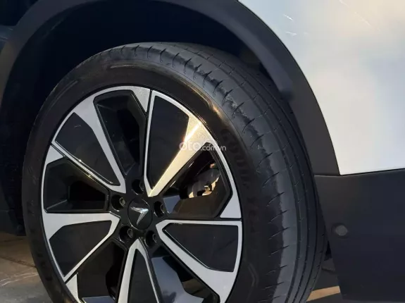 VinFast VF8 2023 - Xe lướt chất lượng như mới