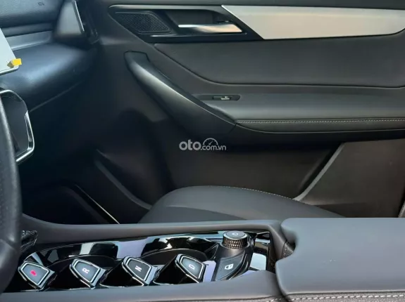 VinFast VF8 2023 - Xe lướt chất lượng như mới