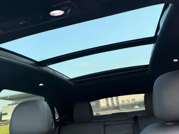 VinFast VF8 2023 - Xe lướt chất lượng như mới