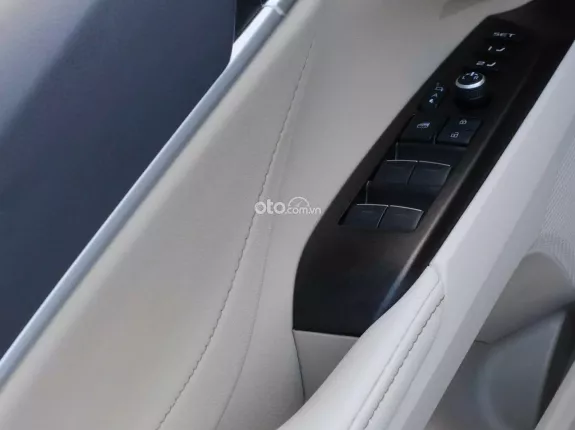 Toyota Camry 2.0Q 2022 - Odo 56 ngàn km