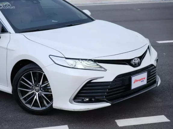 Toyota Camry 2.0Q 2022 - Odo 56 ngàn km