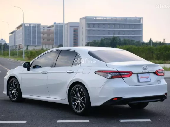 Toyota Camry 2.0Q 2022 - Odo 56 ngàn km