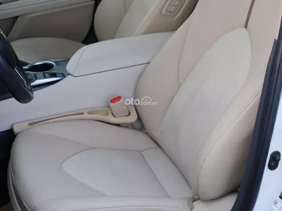 Toyota Camry 2.0Q 2022 - Odo 56 ngàn km