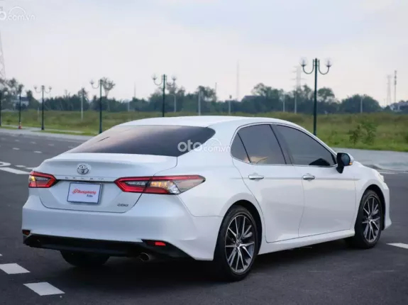 Toyota Camry 2.0Q 2022 - Odo 56 ngàn km