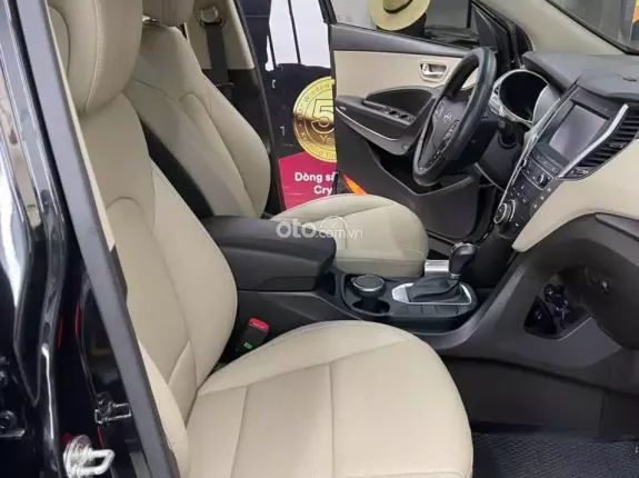 Hyundai Santa Fe 2.4L Xăng Tiêu chuẩn 2018 - Full lịch sử hãng