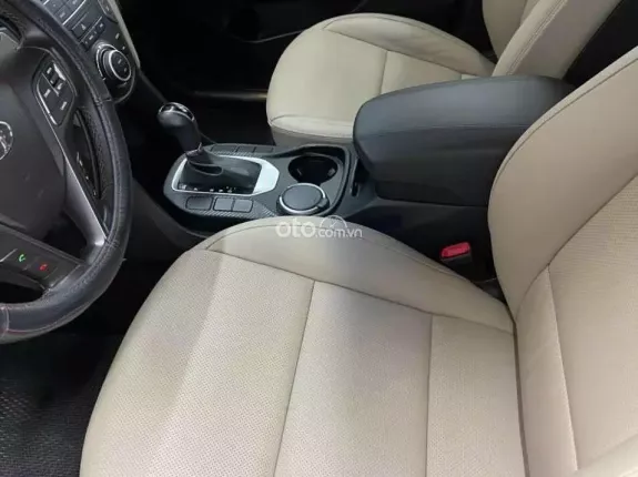 Hyundai Santa Fe 2.4L Xăng Tiêu chuẩn 2018 - Full lịch sử hãng