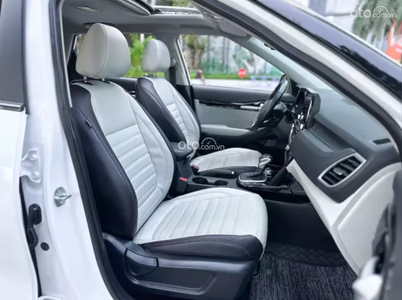 Kia Seltos 1.4 Premium 2023 - Hiện đại nhiều công nghệ