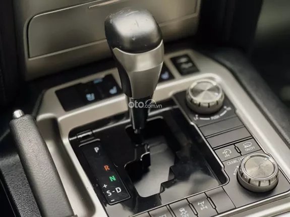 Toyota Land Cruiser VX 4.6 V8 2019 - Alo em Đệ giá tốt nhất