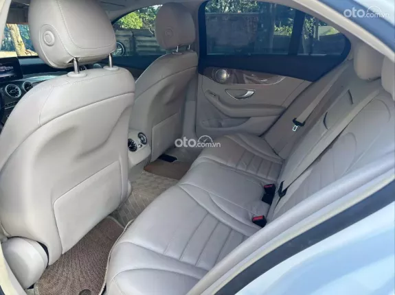 Mercedes-Benz C250 Exclusive 2015 - Xe sang trọng, đầy đủ tiện nghi hiện đại