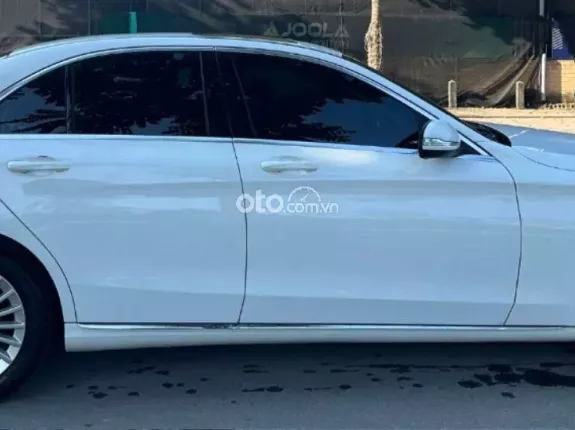 Mercedes-Benz C250 Exclusive 2015 - Xe sang trọng, đầy đủ tiện nghi hiện đại