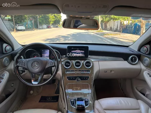 Mercedes-Benz C250 Exclusive 2015 - Xe sang trọng, đầy đủ tiện nghi hiện đại