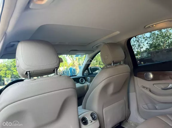 Mercedes-Benz C250 Exclusive 2015 - Xe sang trọng, đầy đủ tiện nghi hiện đại
