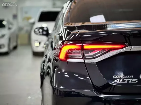 Toyota Corolla Altis 1.8 V 2023 - Xe lướt siêu đẹp, chất lượng như mới